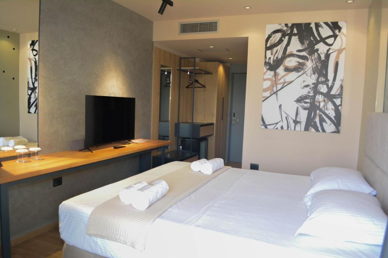 Azura Ksamil Hotel エクステリア 写真