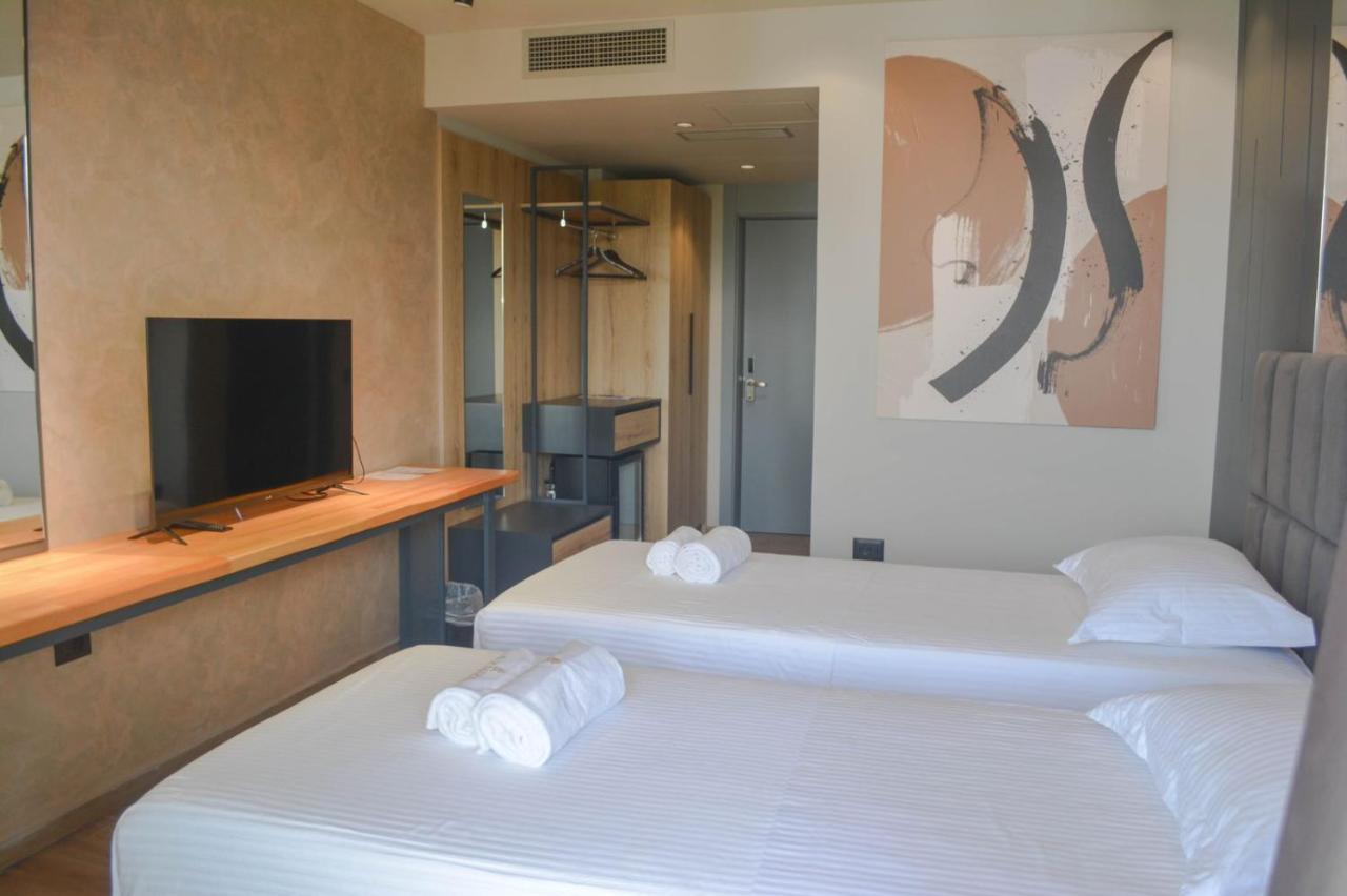 Azura Ksamil Hotel エクステリア 写真