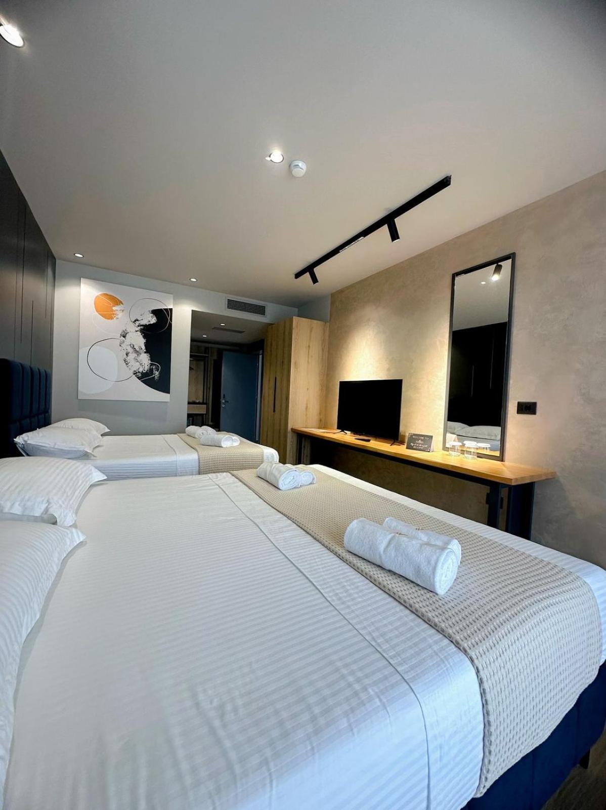 Azura Ksamil Hotel エクステリア 写真